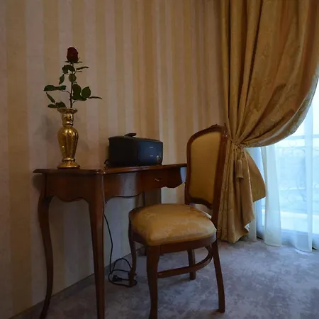 The Arlington Boutique فندق